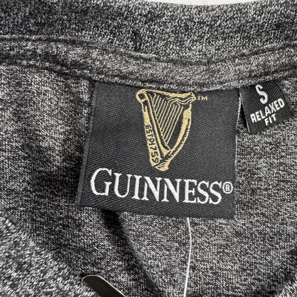 GUINNESS Short Sleeve Crew T-Shirt Small‎ Relaxed Black Grindle Felt Logo NWT